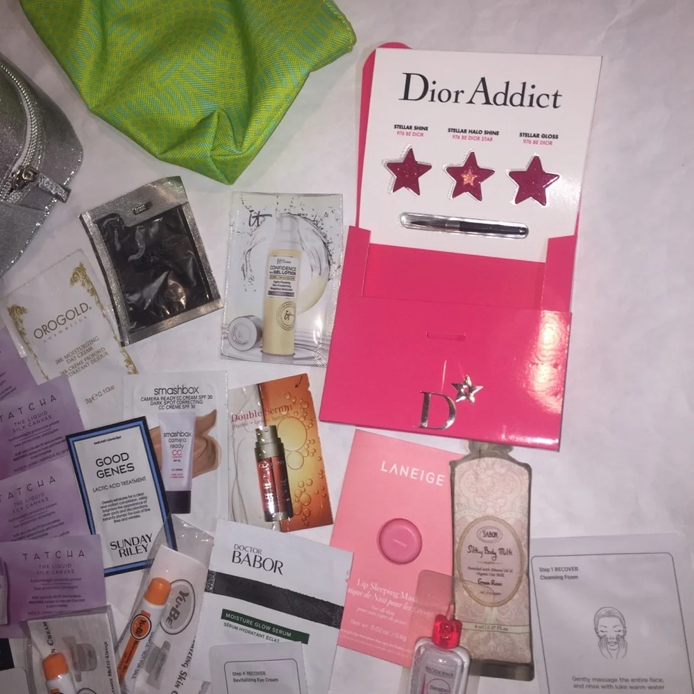 69 pcs samples & 2 makeup bags